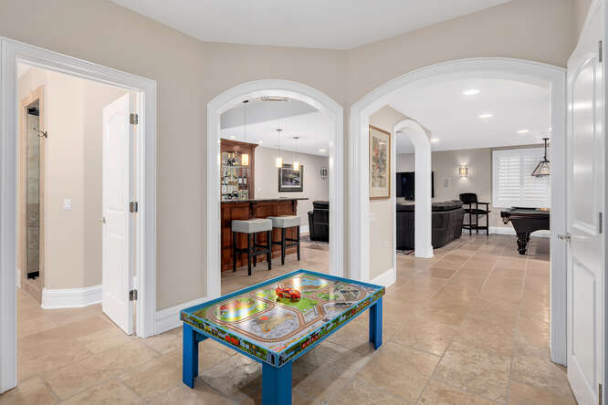 8 Willowcrest Drive