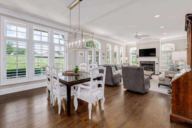 8 Willowcrest Drive