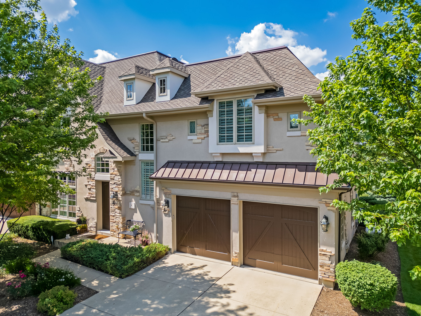 8 Willowcrest Drive
