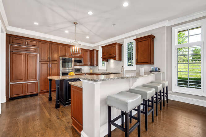 8 Willowcrest Drive