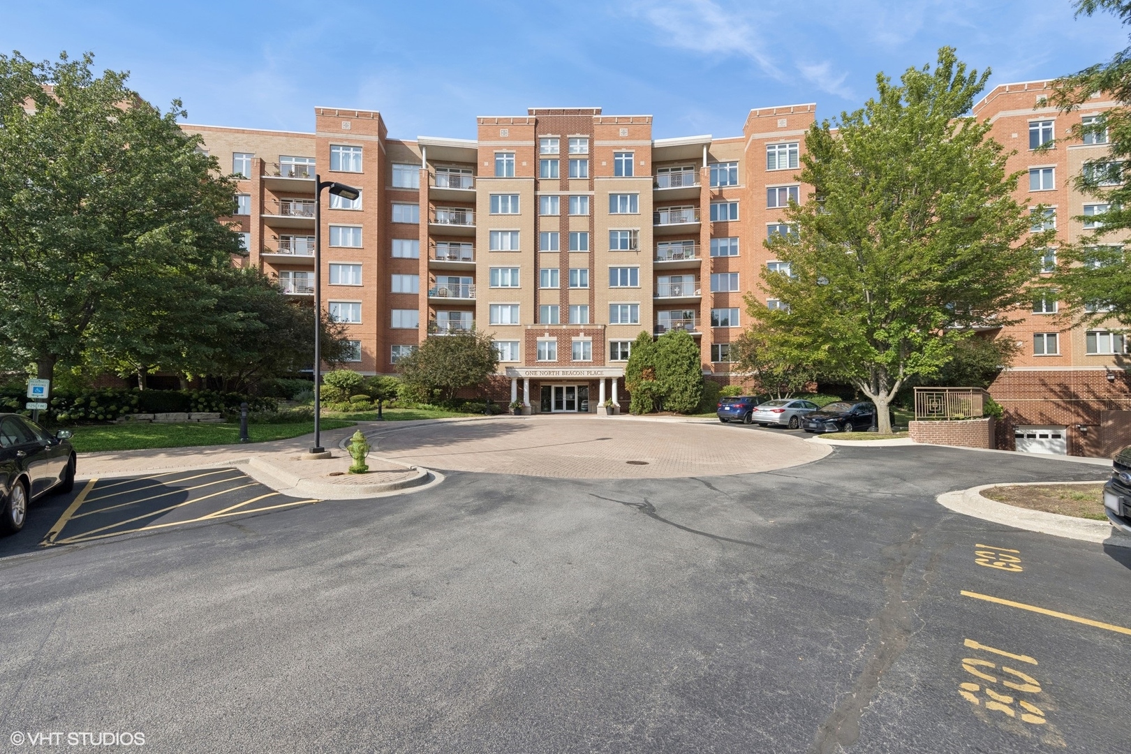 1 N Beacon Place Unit: 606