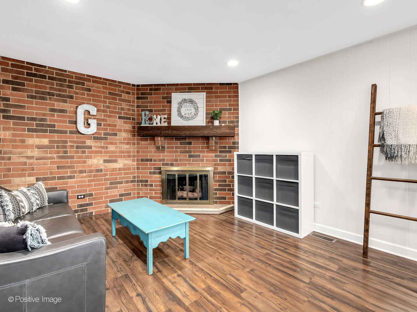 8228 W 140th Street Unit: 8228