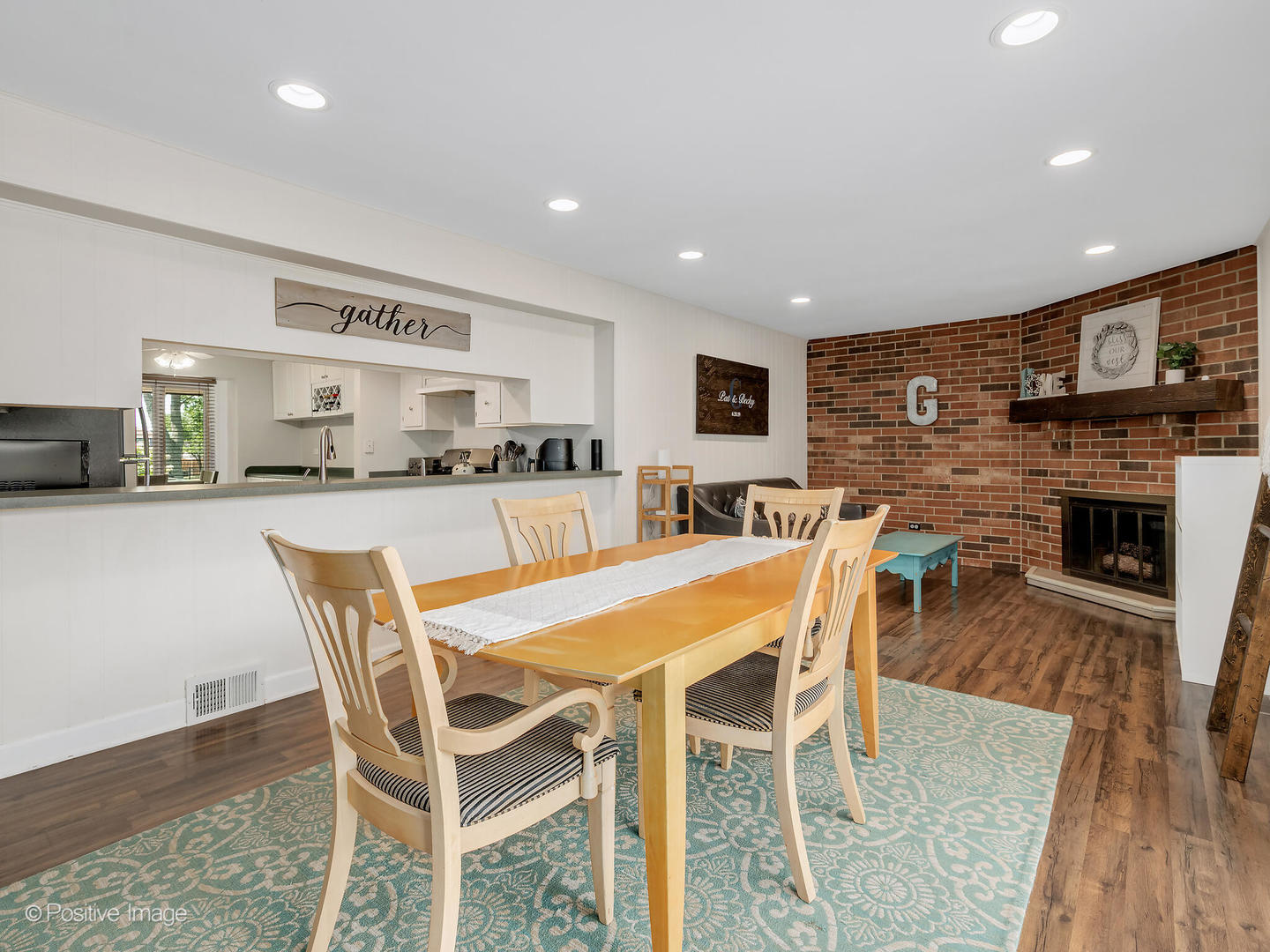 8228 W 140th Street Unit: 8228