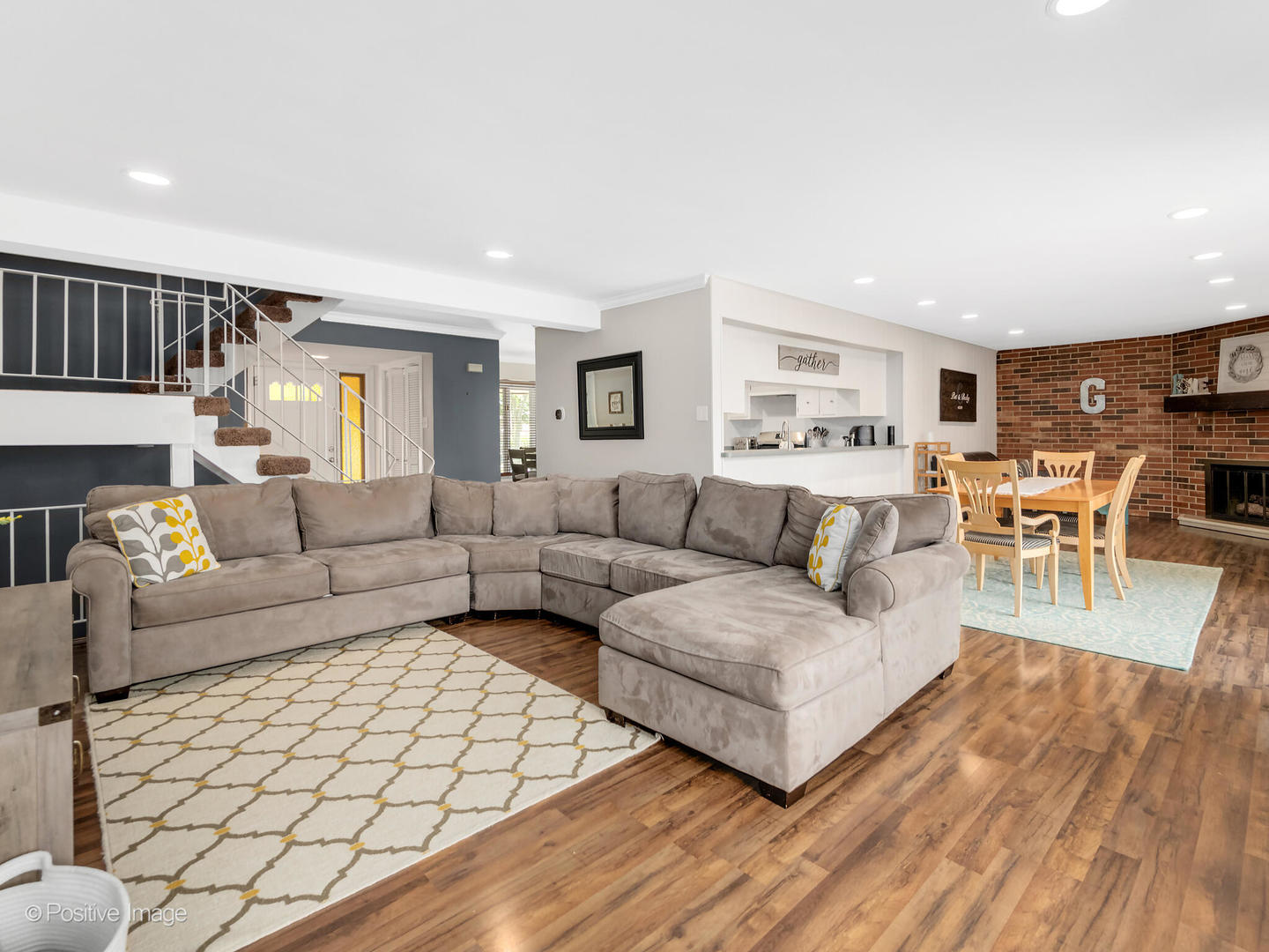 8228 W 140th Street Unit: 8228