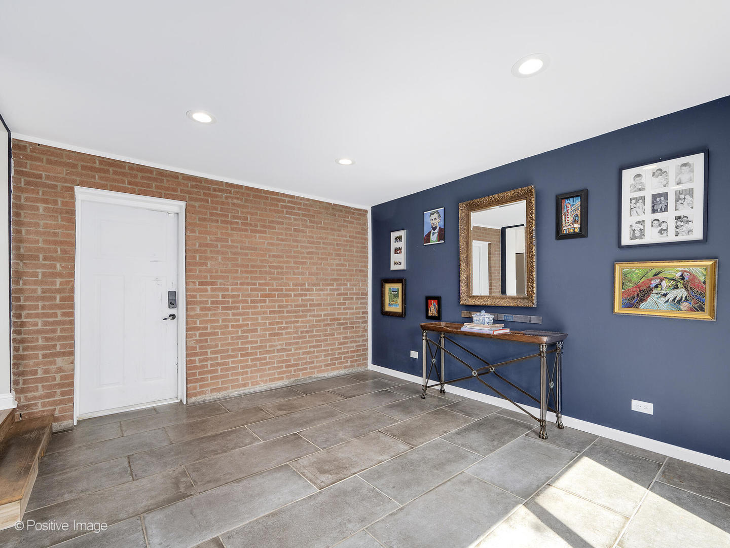 19 INDIAN Drive