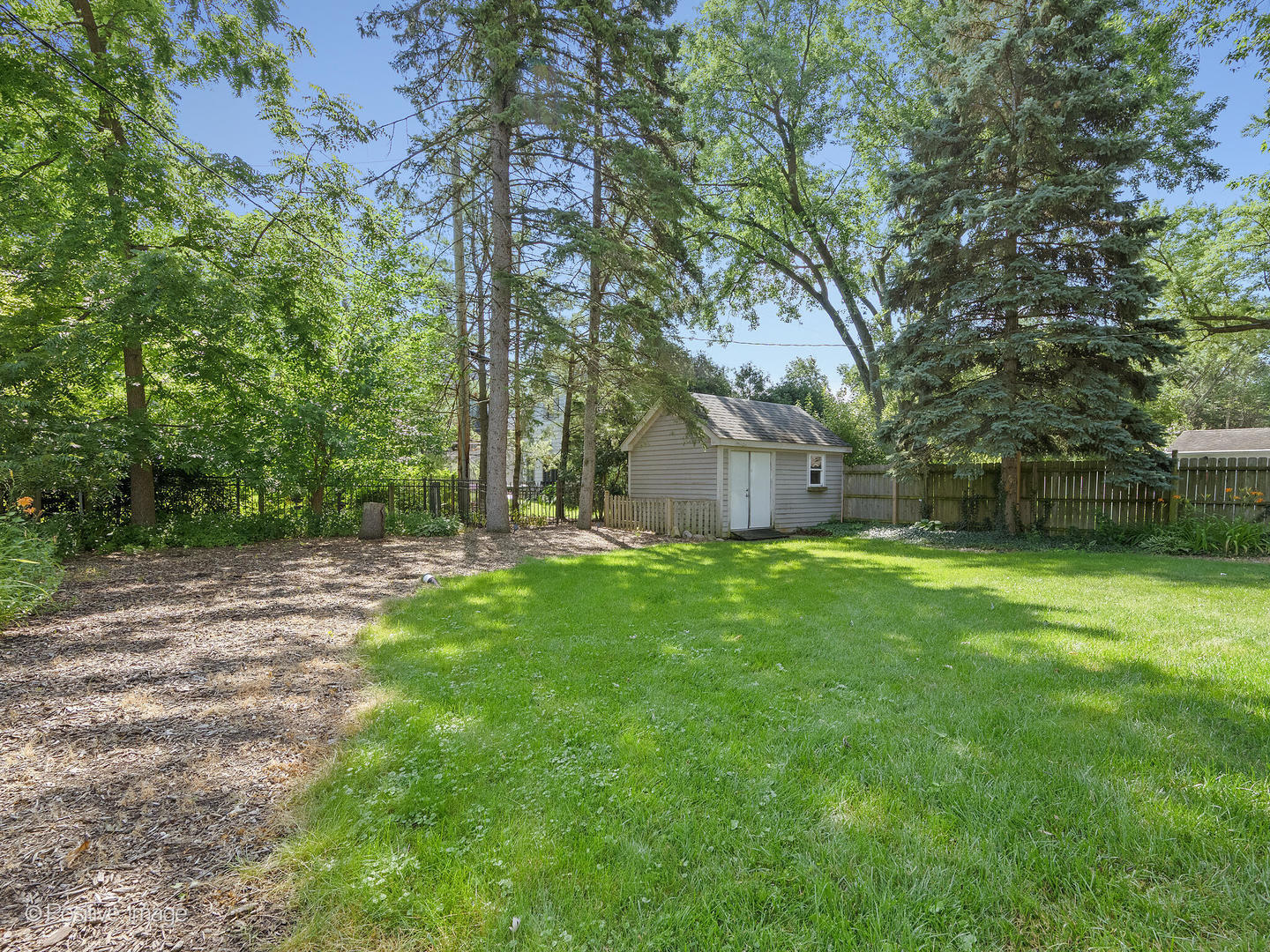 19 INDIAN Drive