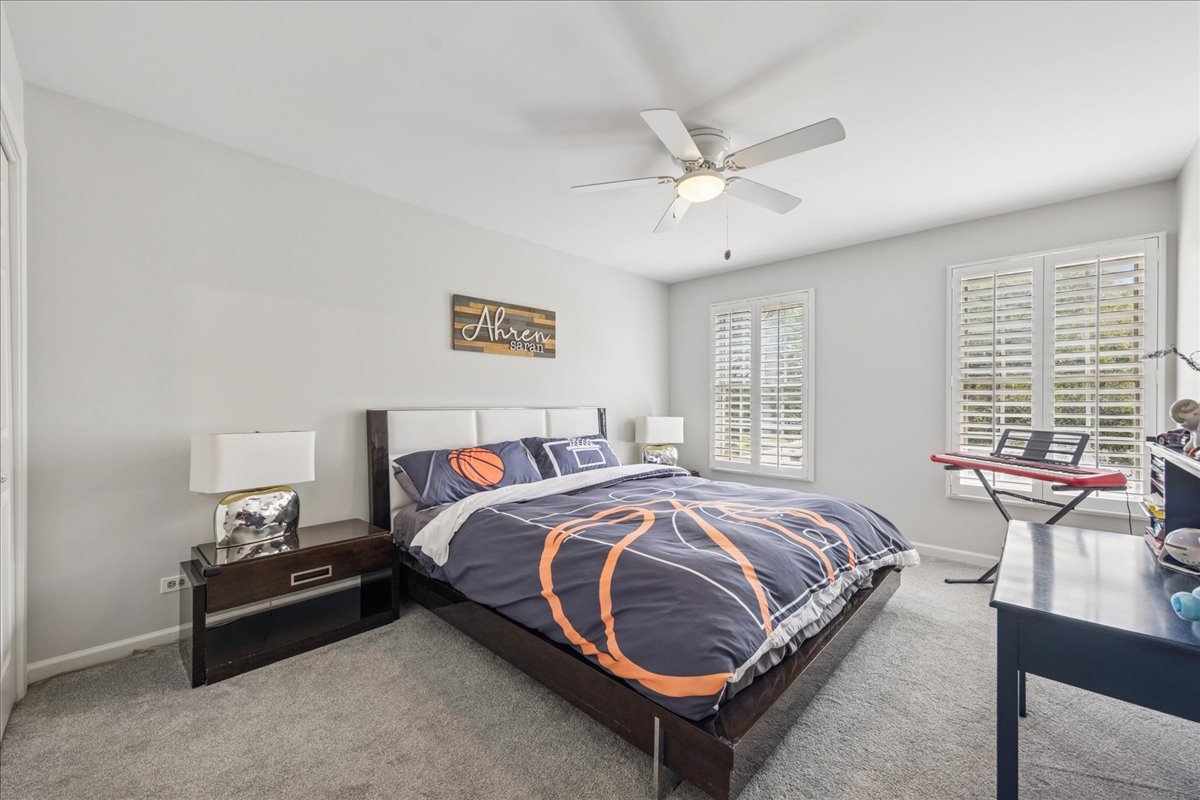 221 Meadowbrook Lane