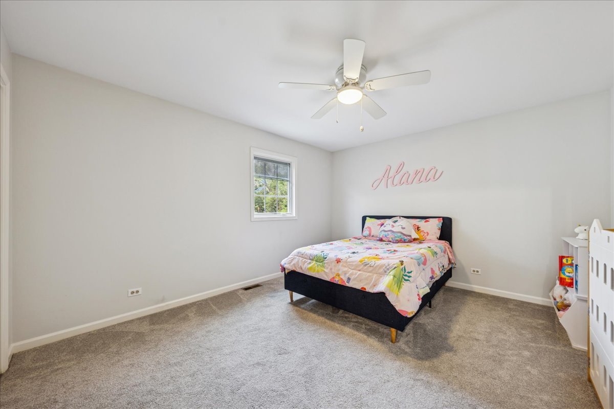 221 Meadowbrook Lane