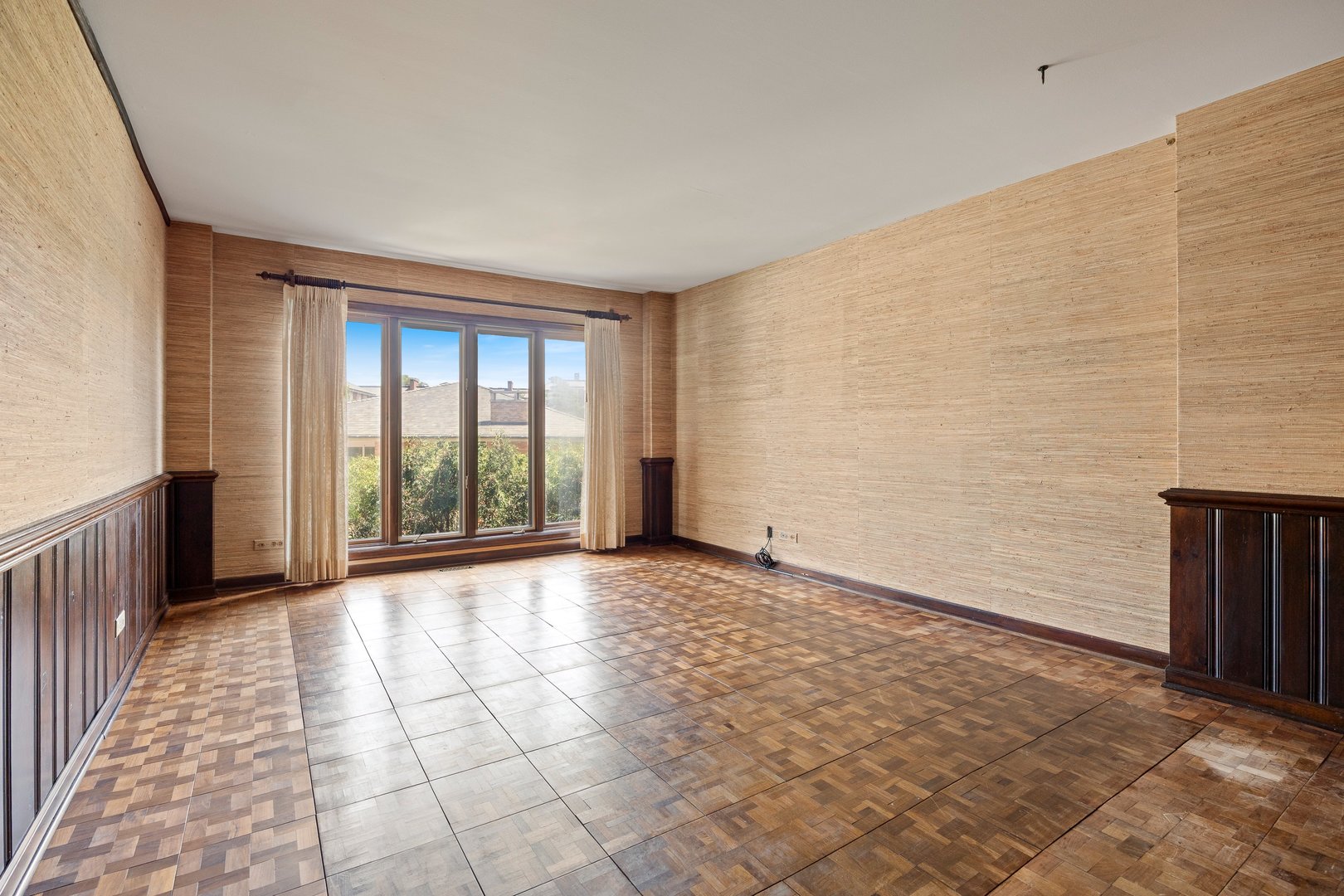 2 Oakbrook Club Drive Unit: B207