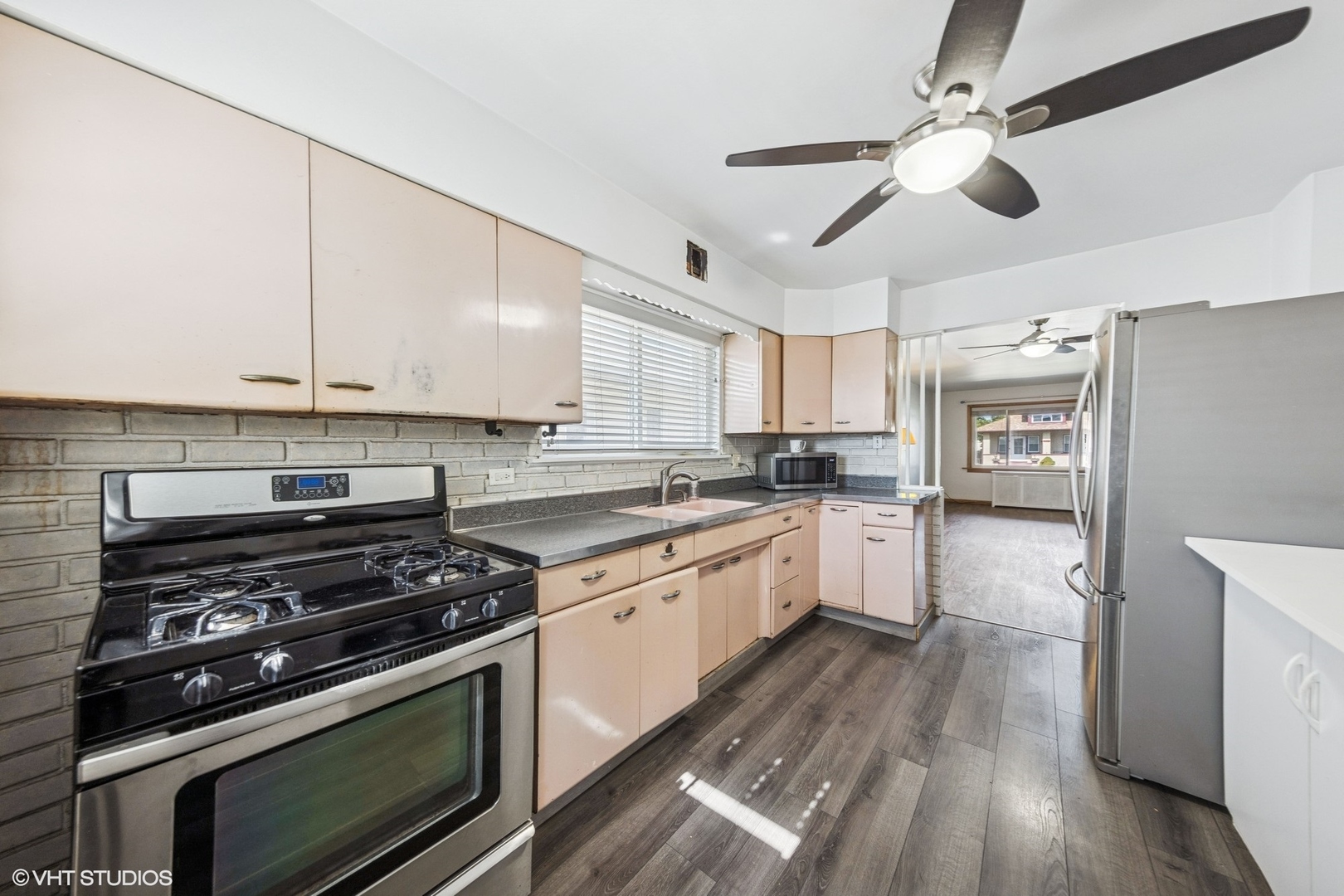 1535 S 56th Court