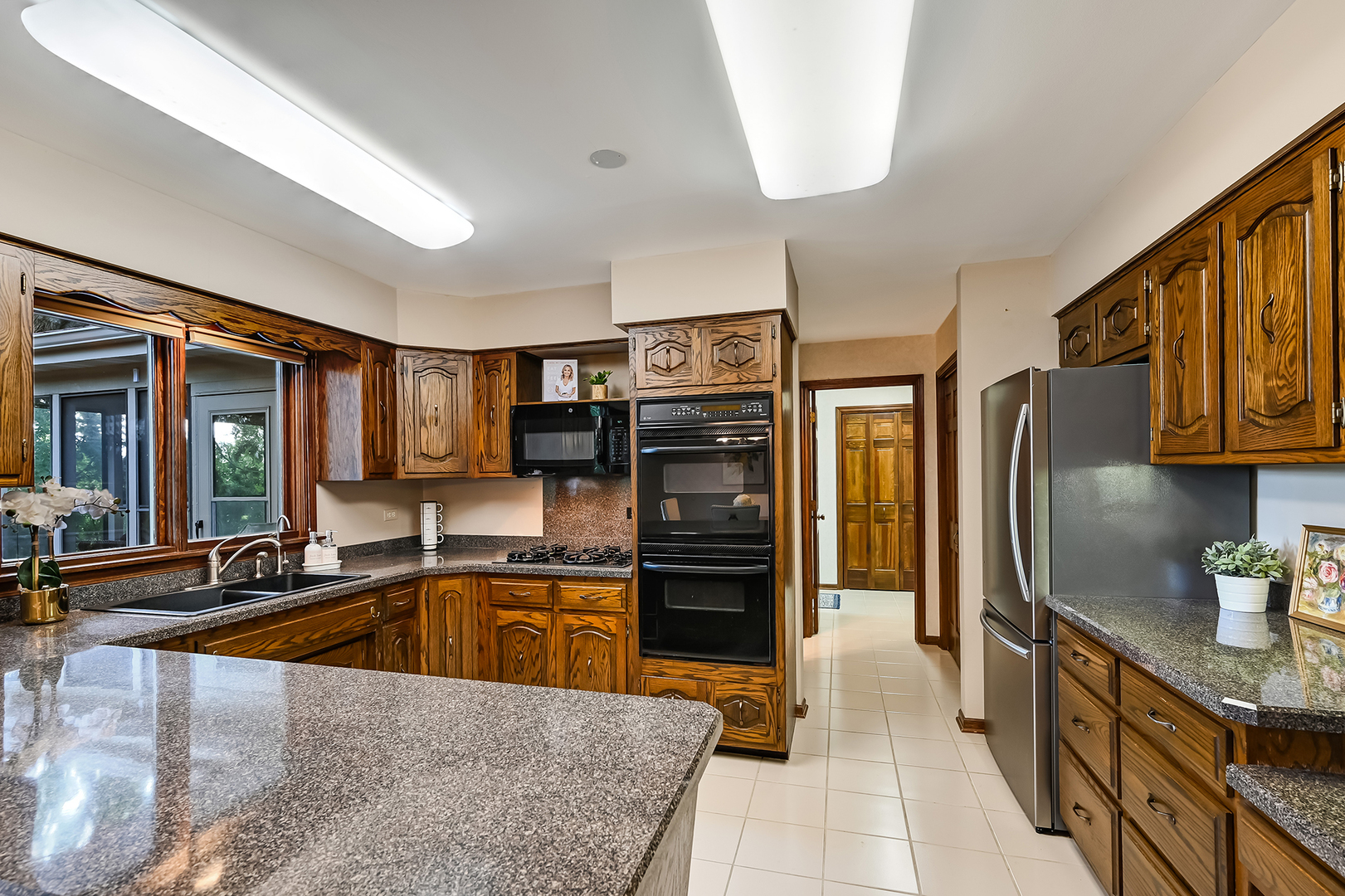 8141 Ridgepointe Drive