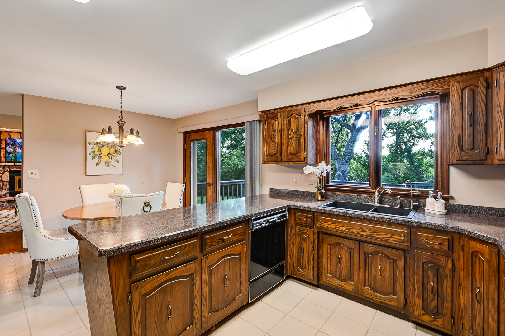 8141 Ridgepointe Drive