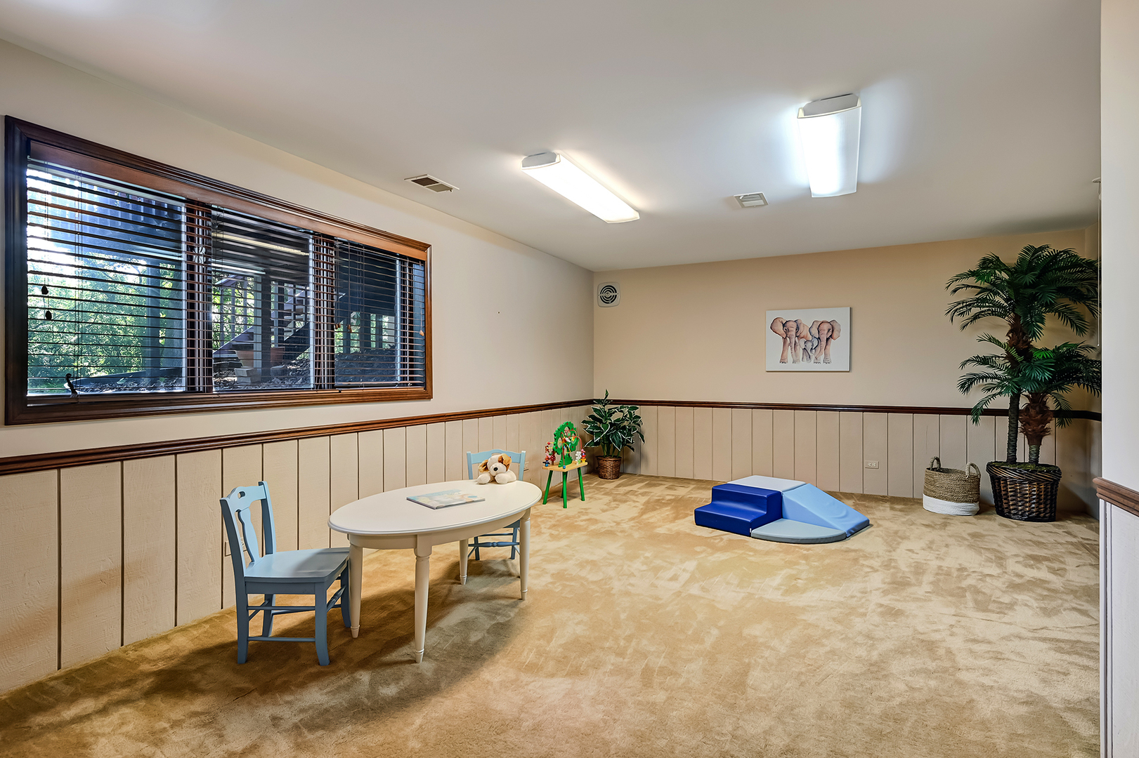 8141 Ridgepointe Drive