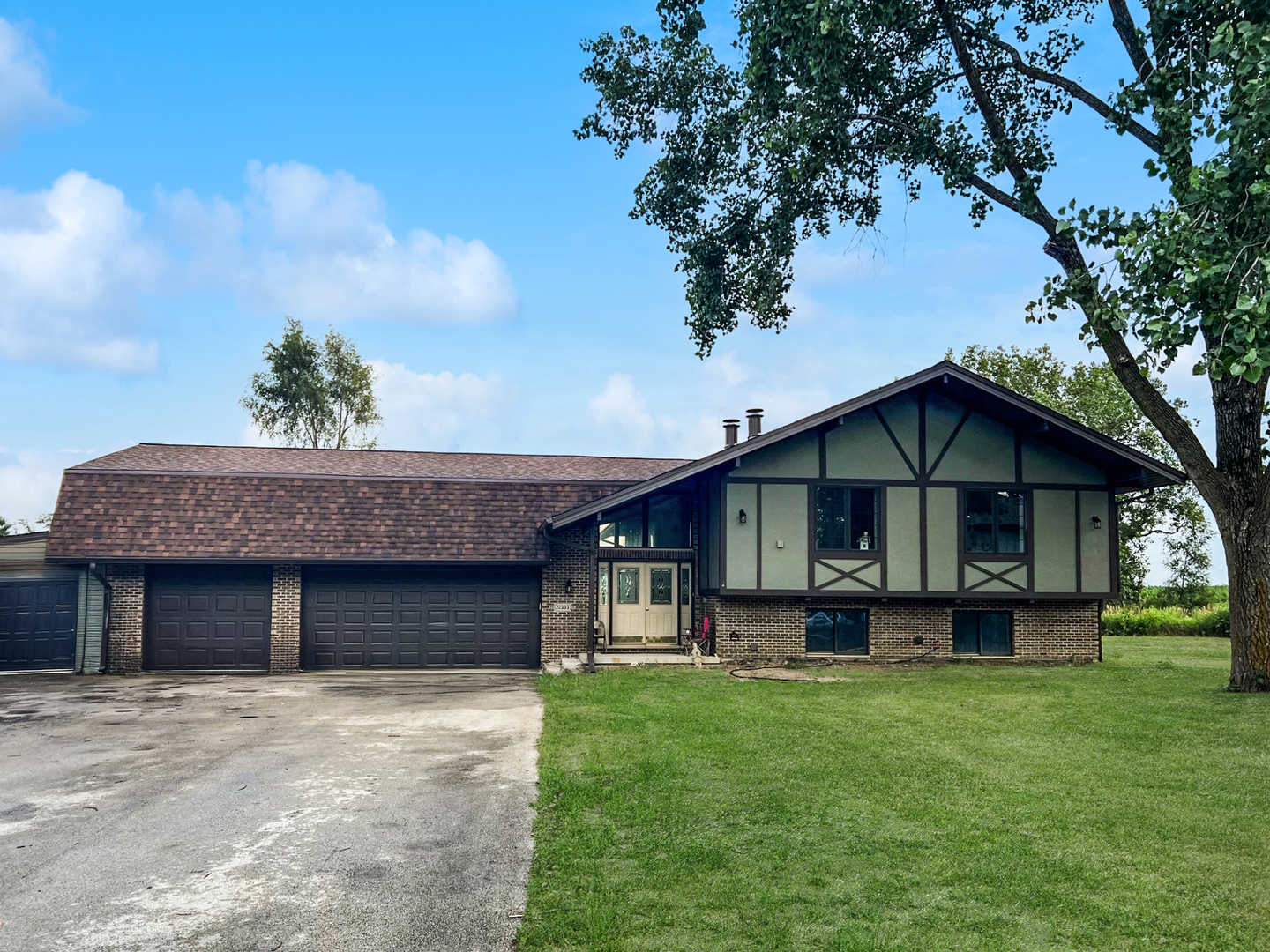27555 S Forest View Lane