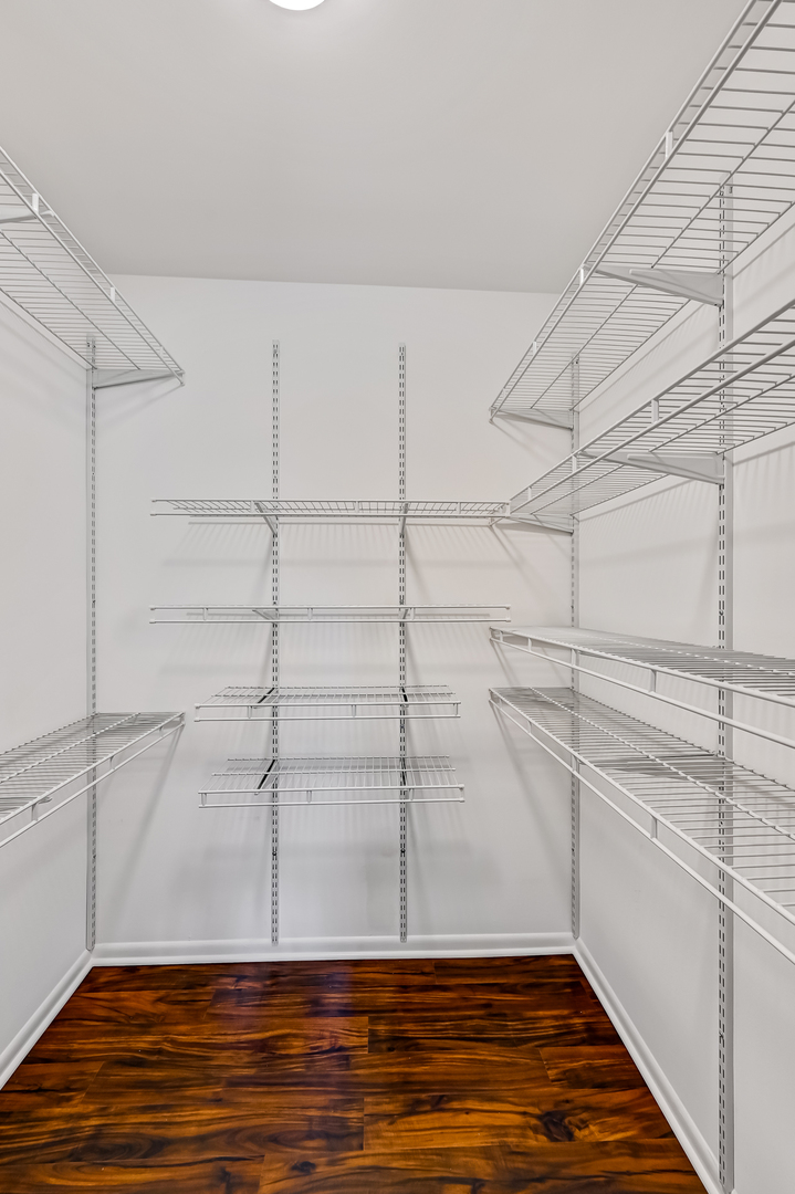 6401 Clarendon Hills Road Unit: 207