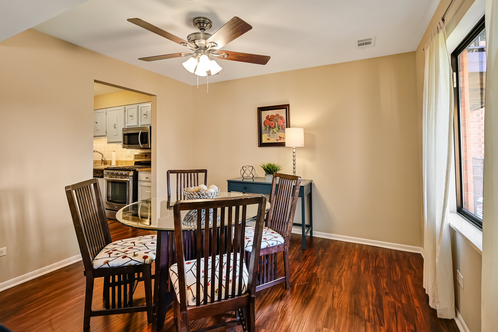 6401 Clarendon Hills Road Unit: 207