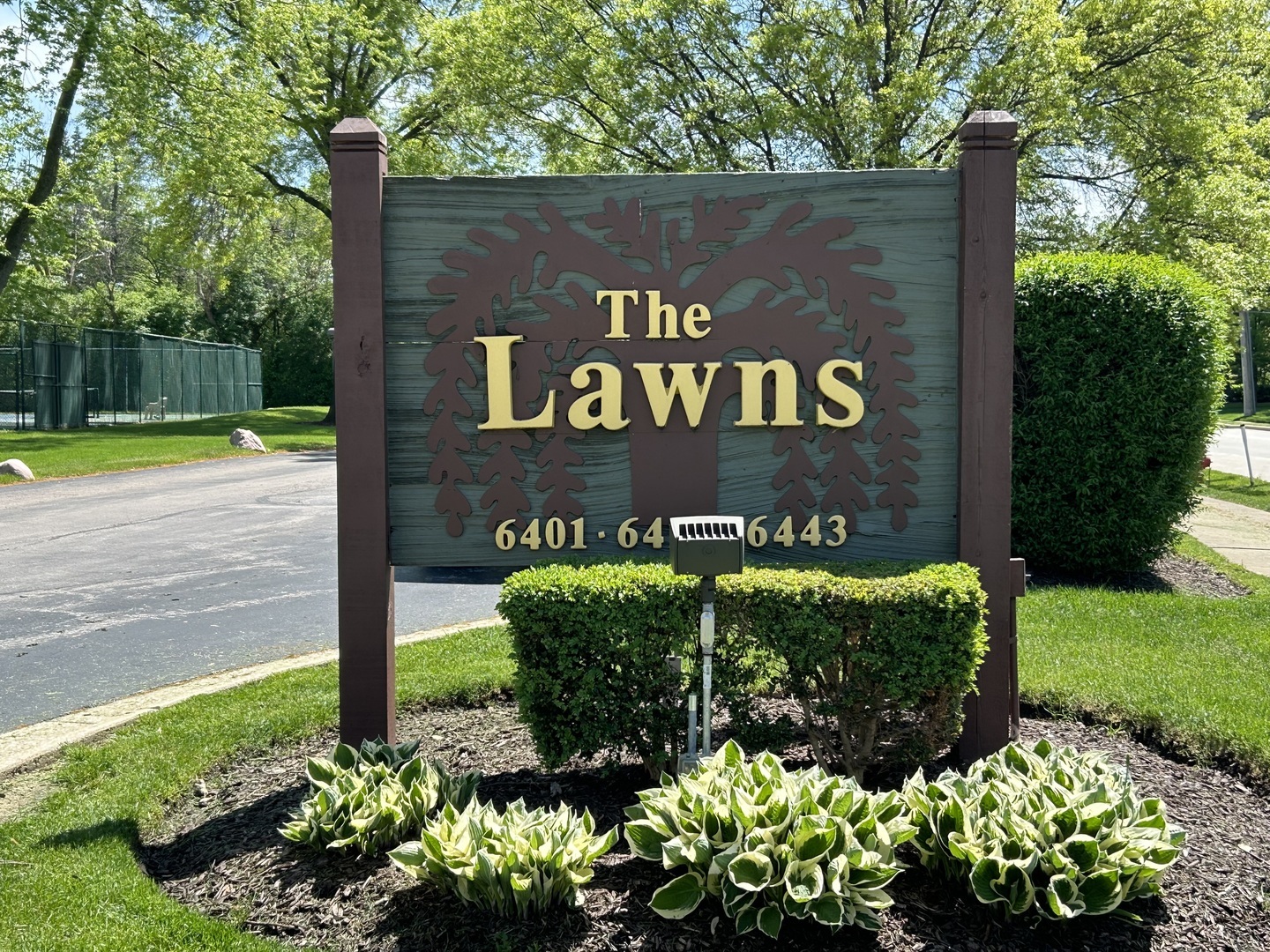 6401 Clarendon Hills Road Unit: 207