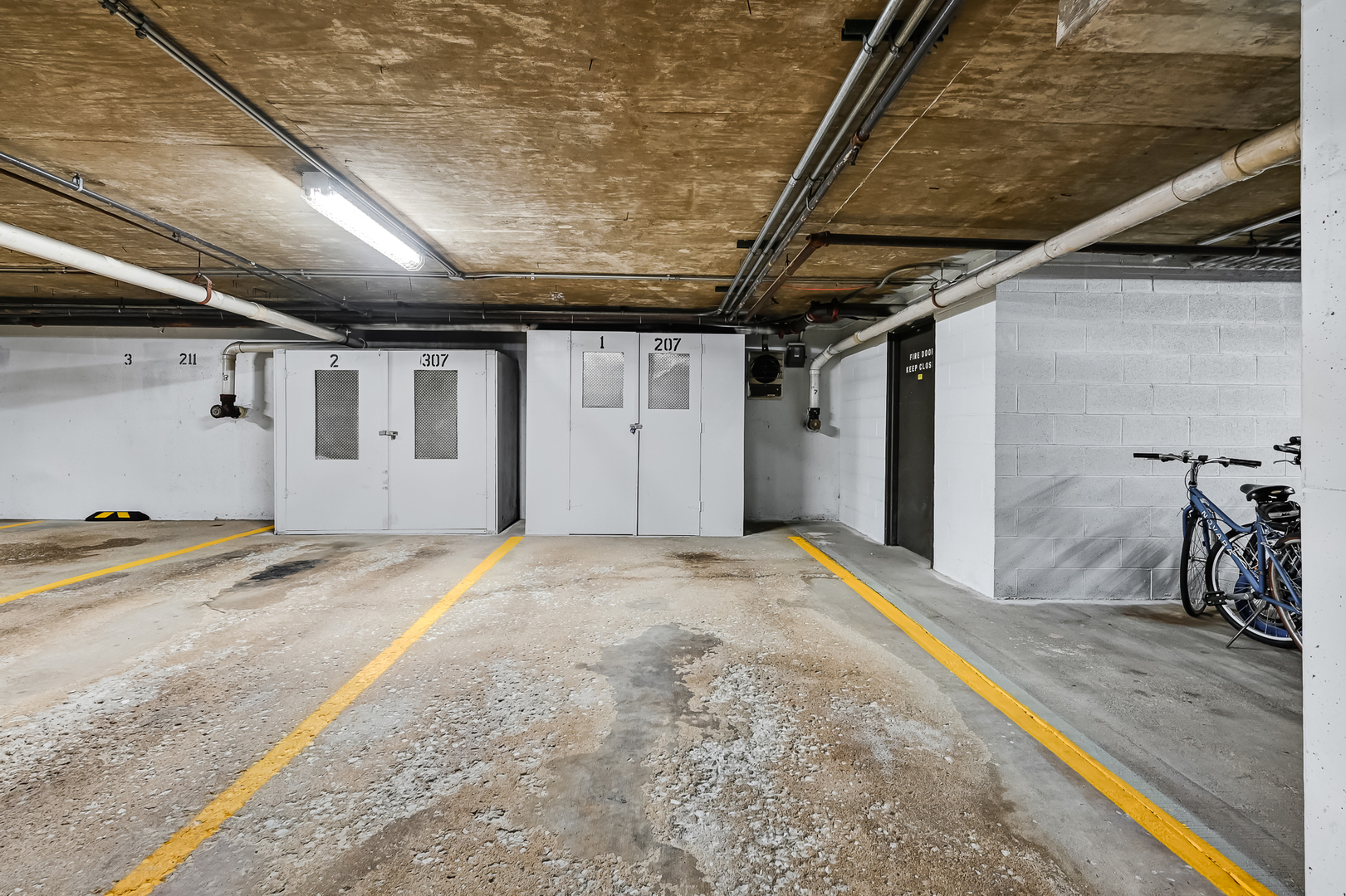 6401 Clarendon Hills Road Unit: 207
