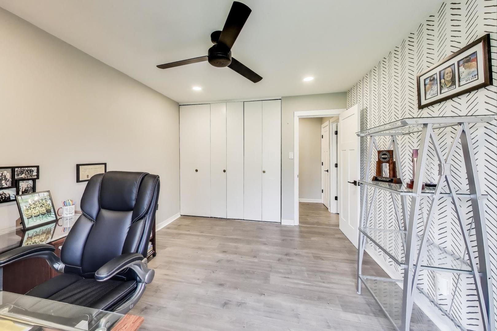 4224 Saratoga Avenue Unit: J110