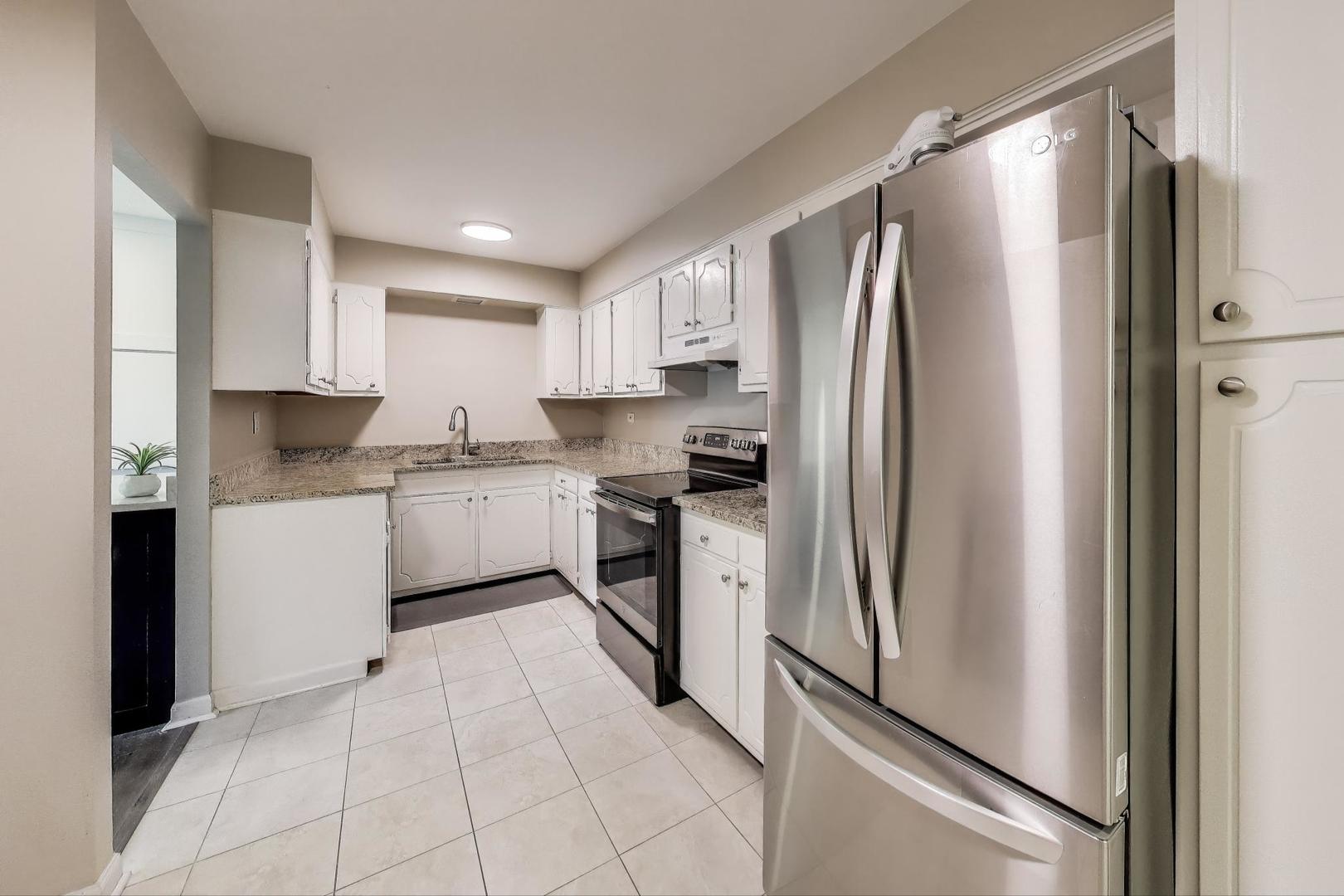 4224 Saratoga Avenue Unit: J110