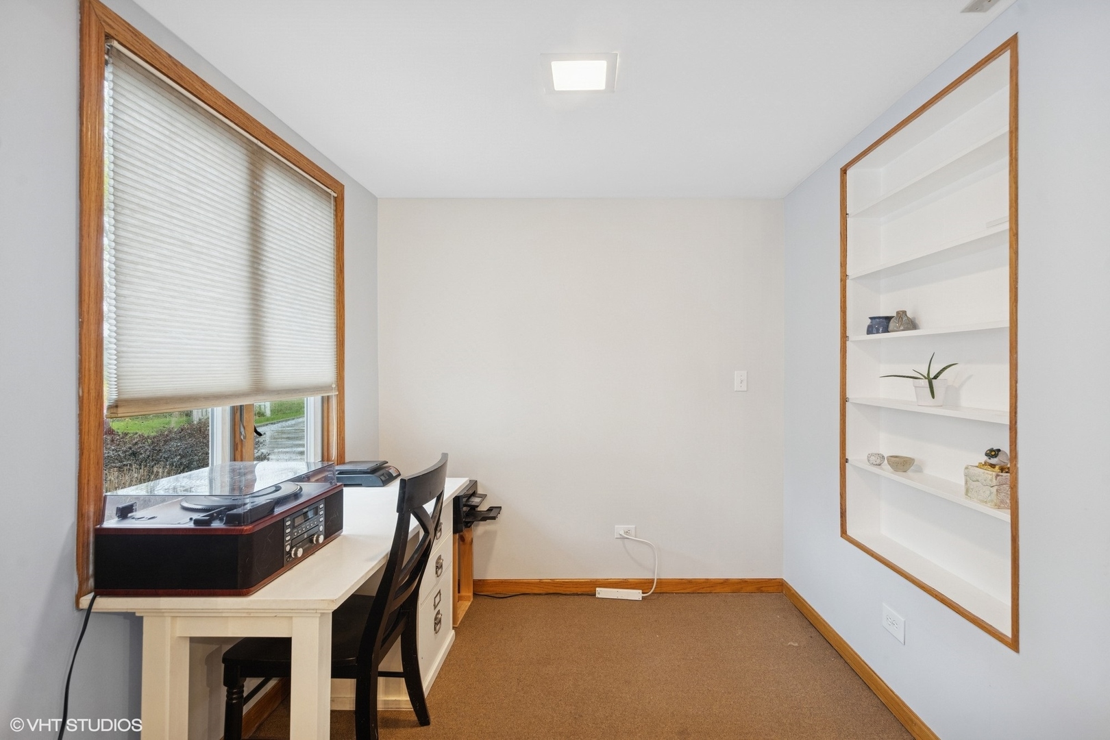 1720 W 54th Place