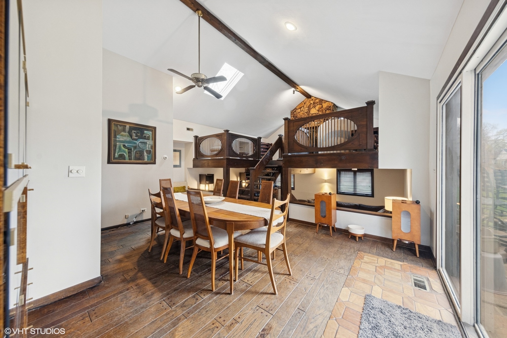 1720 W 54th Place