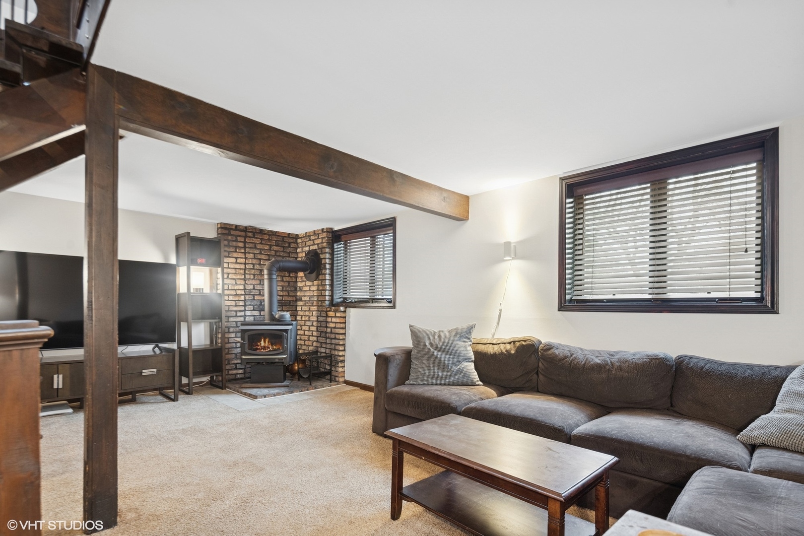 1720 W 54th Place