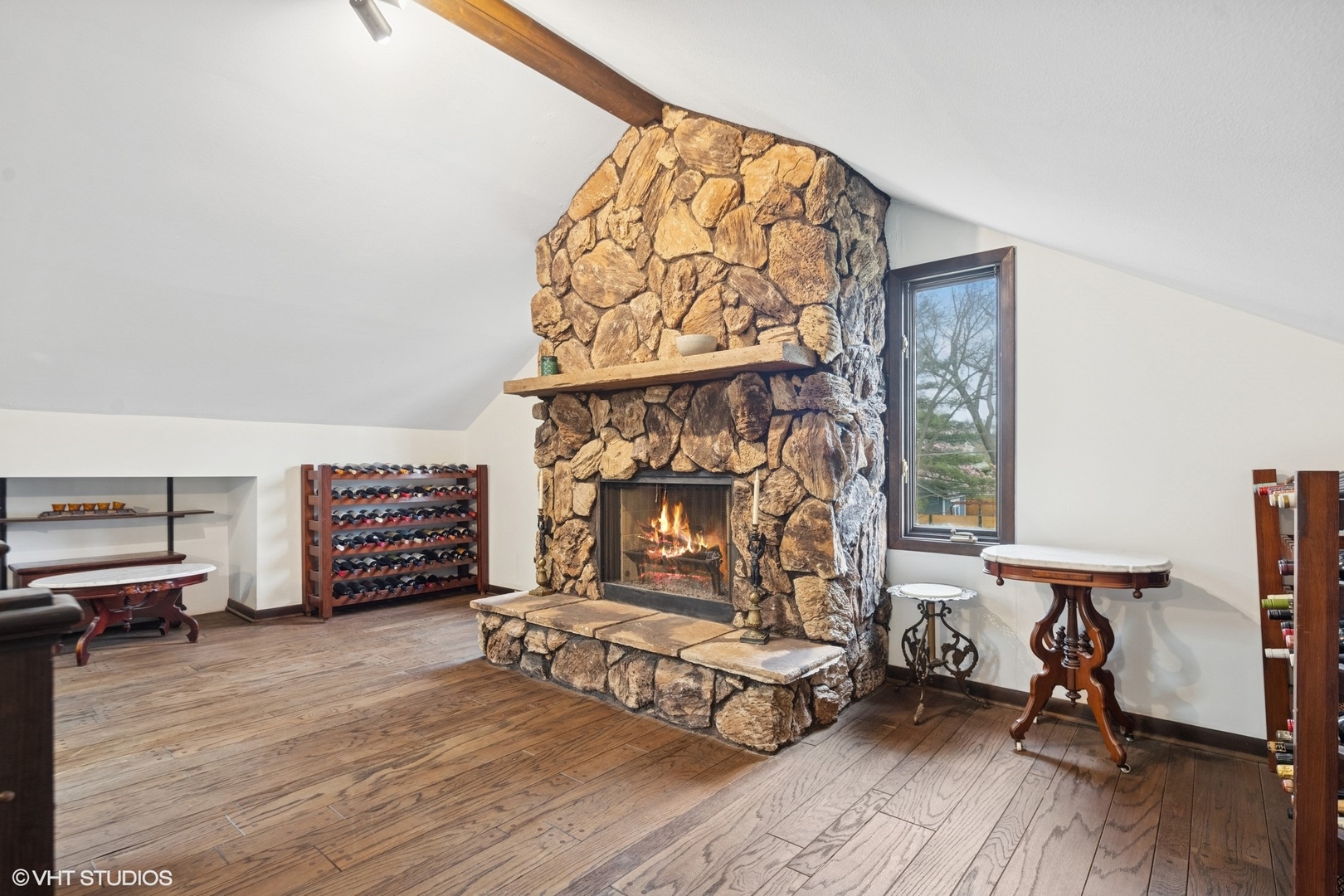 1720 W 54th Place