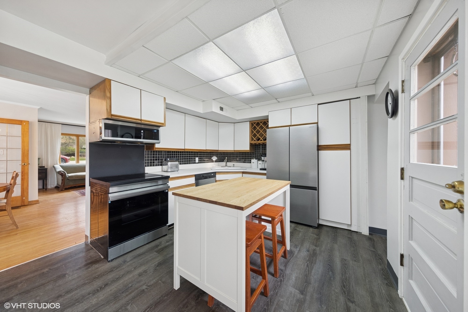 1720 W 54th Place