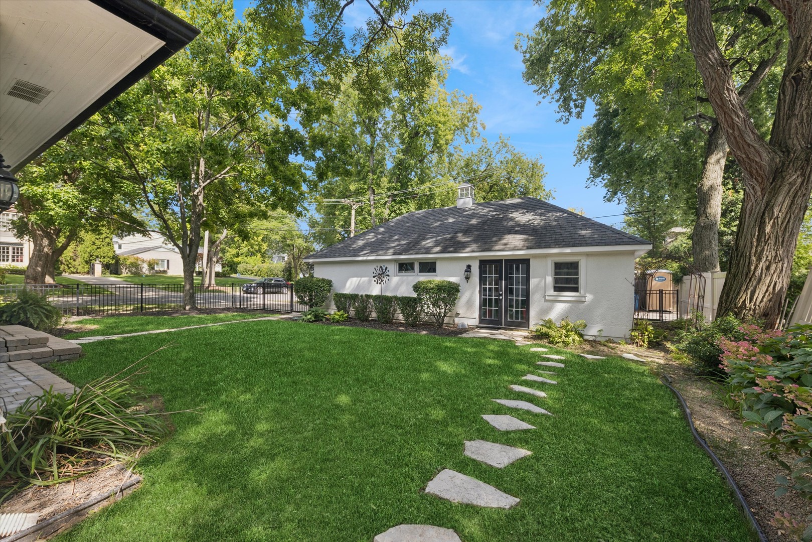 23 N Vine Street