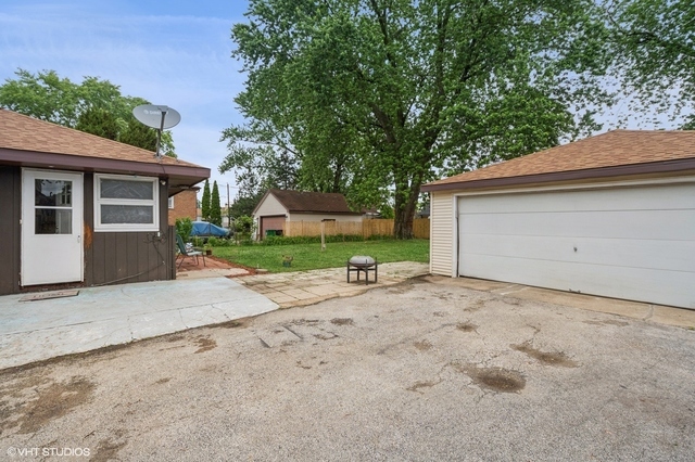 8937 Fairlane Drive