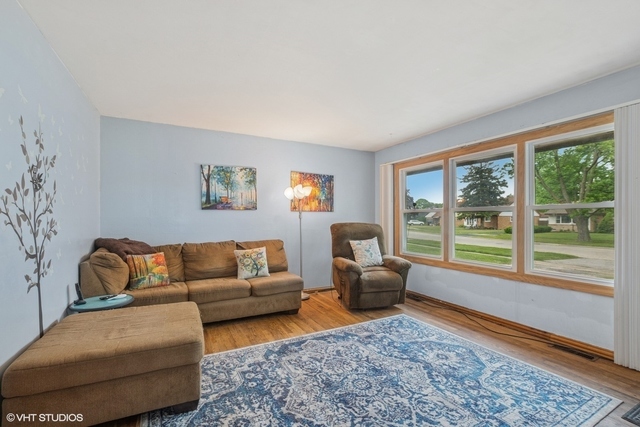 8937 Fairlane Drive