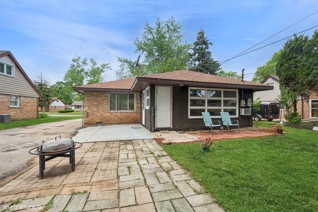8937 Fairlane Drive