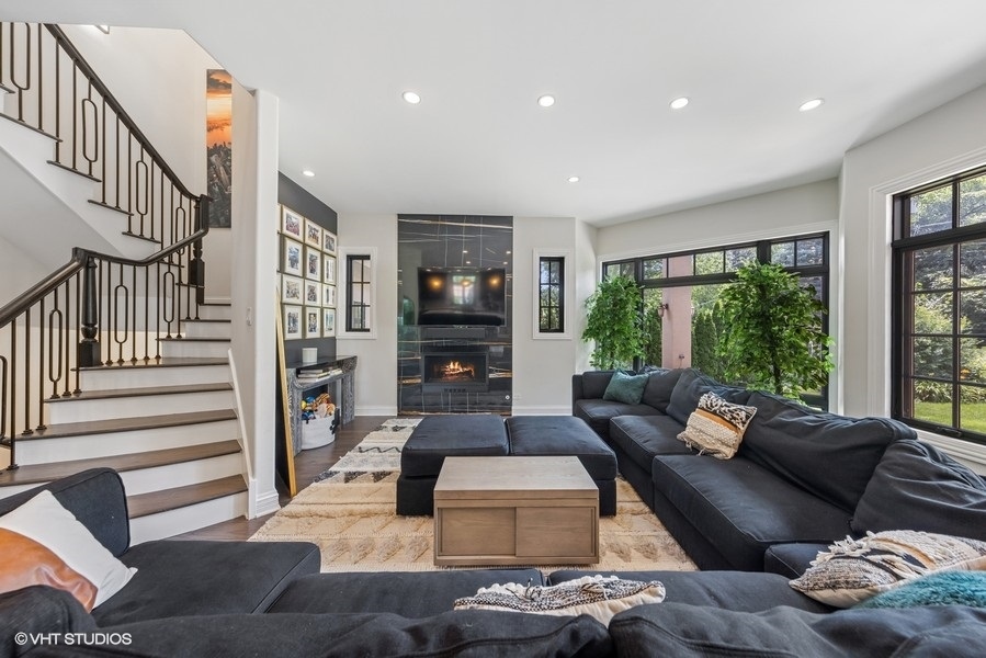 818 W 58th Street