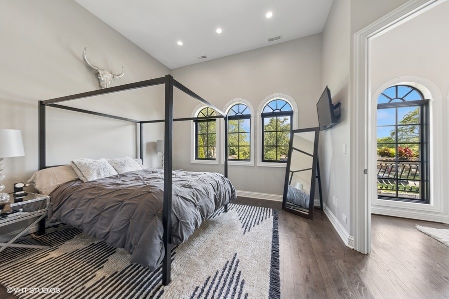 818 W 58th Street