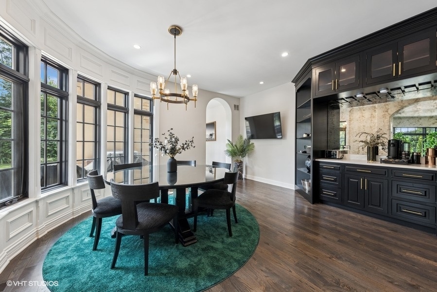 818 W 58th Street