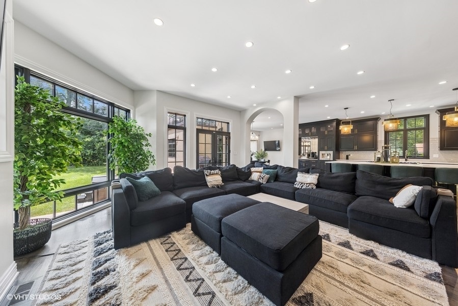 818 W 58th Street