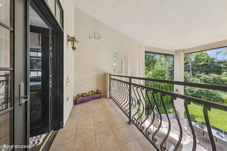 818 W 58th Street