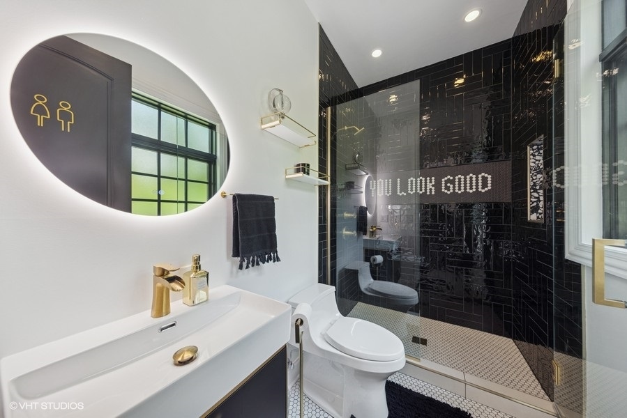 818 W 58th Street