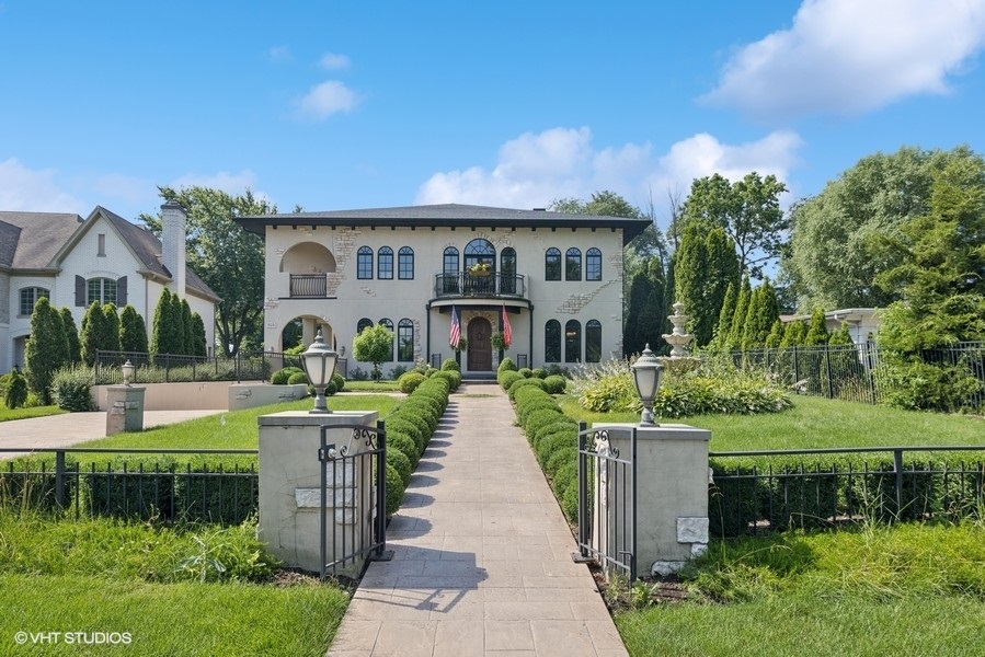 818 W 58th Street