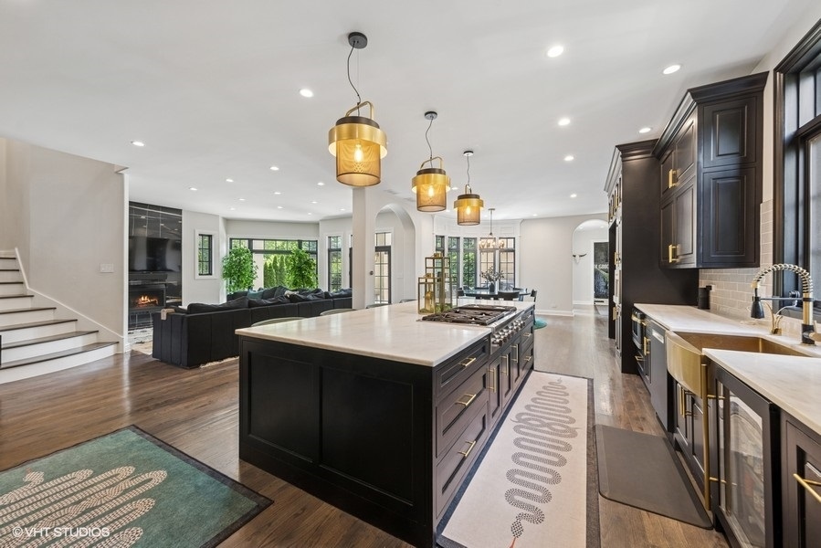 818 W 58th Street
