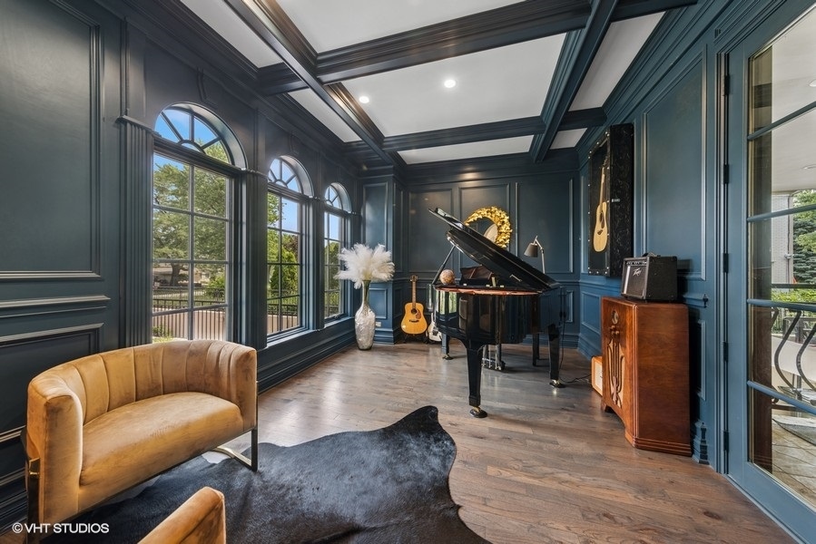 818 W 58th Street