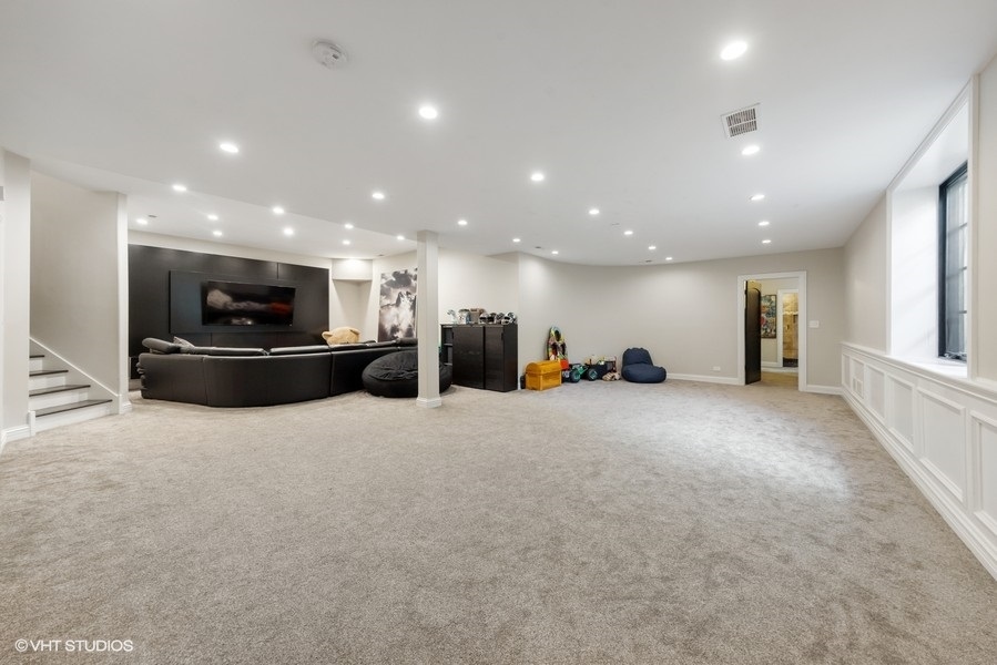 818 W 58th Street