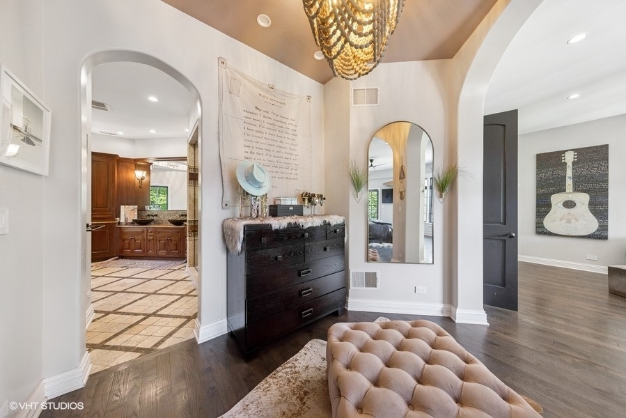 818 W 58th Street