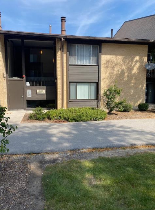 6186 Pinewood Court Unit: 102