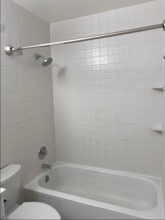 6186 Pinewood Court Unit: 102