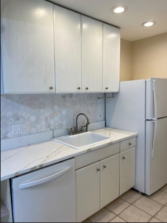 6186 Pinewood Court Unit: 102