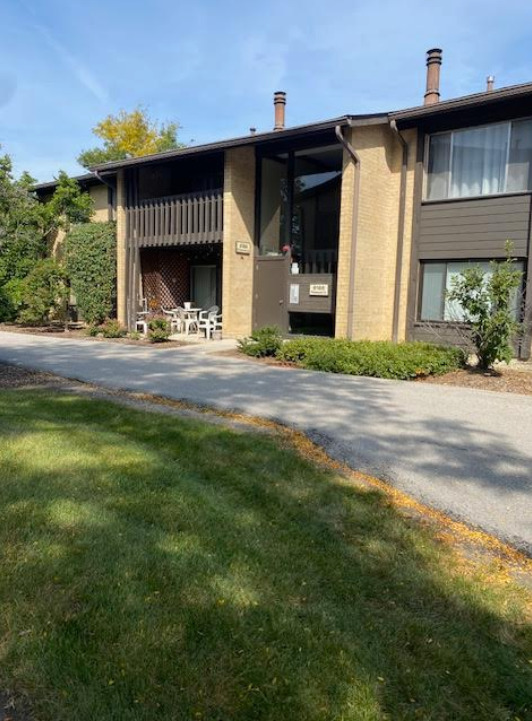 6186 Pinewood Court Unit: 102