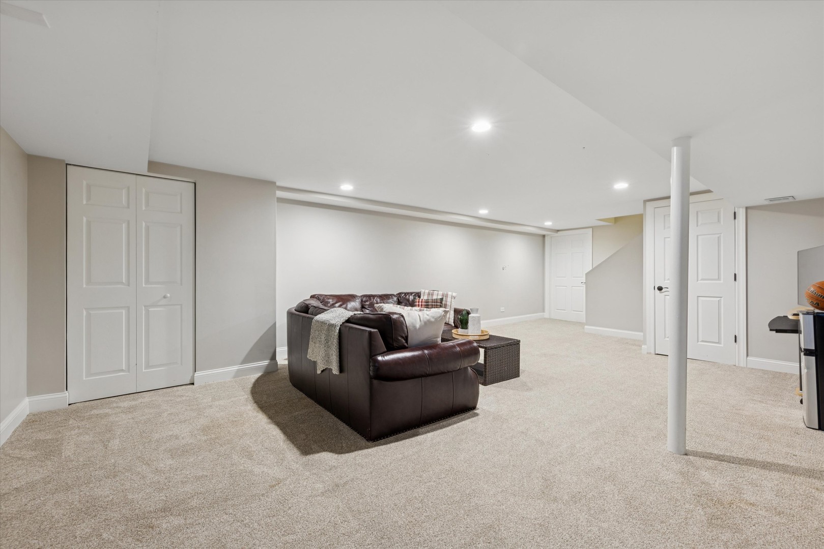 544 W 7th Street