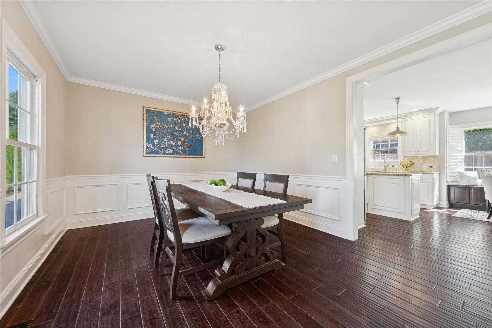 544 W 7th Street